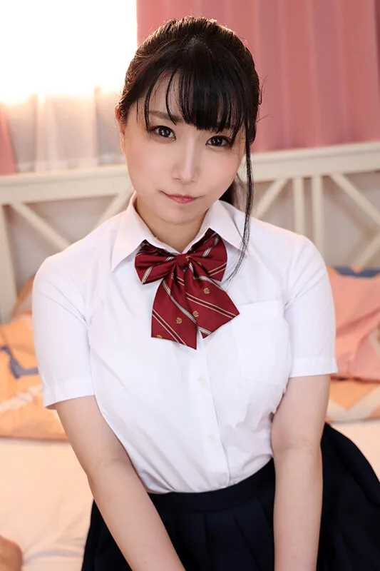 【VR】後悔を取り戻すように絡み合ううねり性交 新妻になった従姉妹のこねくり騎乗位に快楽が止まらない… みひな