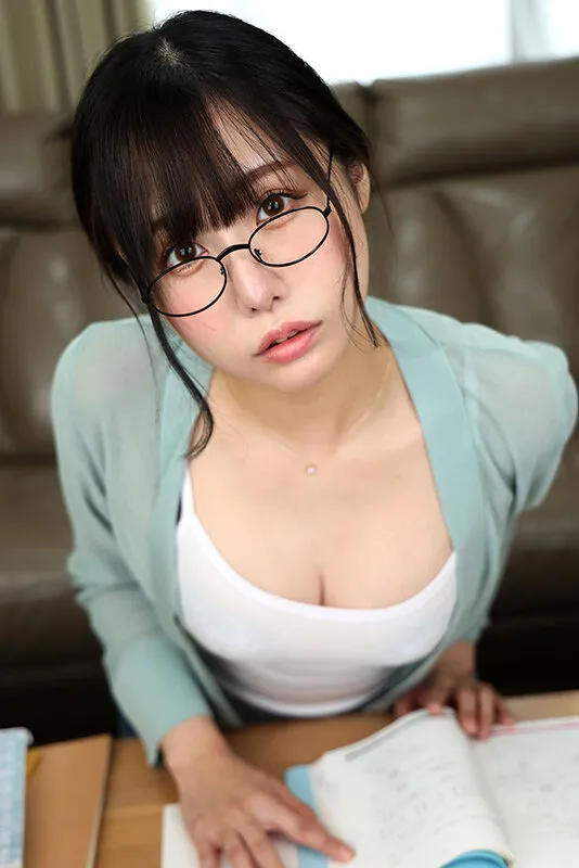 【JD】【VR】モチ脚×プリ尻=エロいに決まってる。垢抜けた同居人のチート過ぎるフェチ誘惑に何度も勃起と射精を繰り返したボク 稲森美優