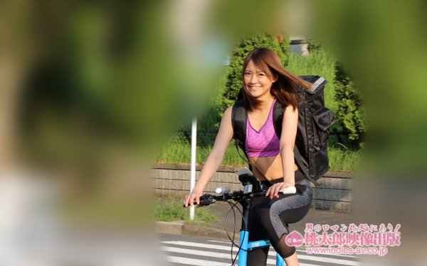 【東條なつ】ウーハービッチ キュートな小悪魔 ベロちゅうなめくじビッチ なつ