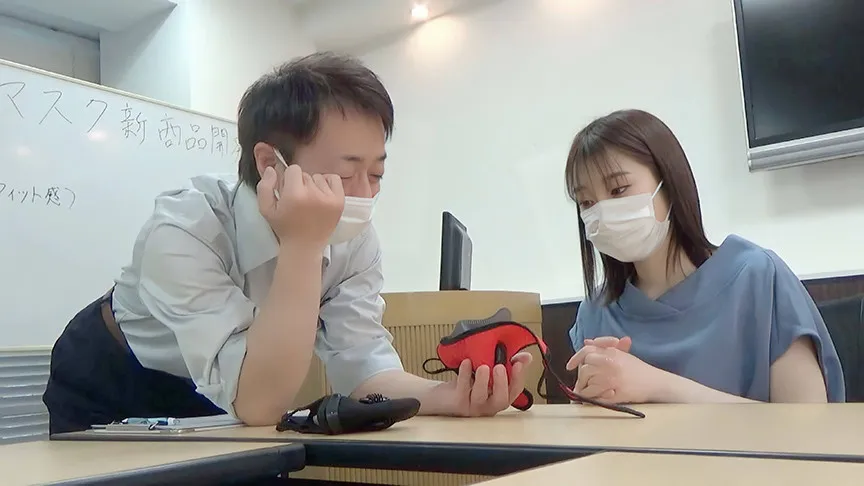 【蔓延防止等中出措置】流出！ハメ撮り映像！！新型マスク開発における利用調査アンケートで昏睡薬をマスク染み込ませ昏睡濃厚接触！！