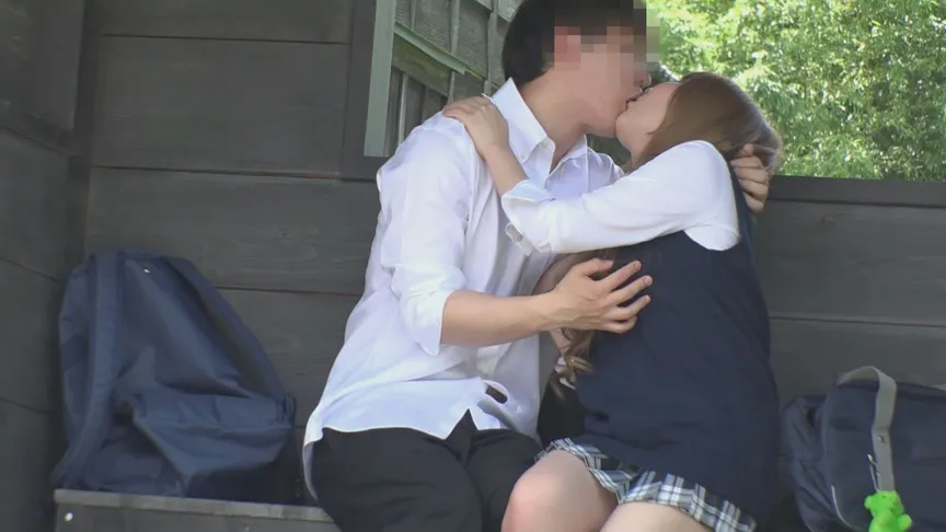 【JK】実録！公園内はラブホテル！？学生カップルたちの野外セックス盗撮