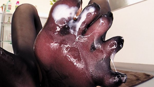 パンスト痴女足コキ