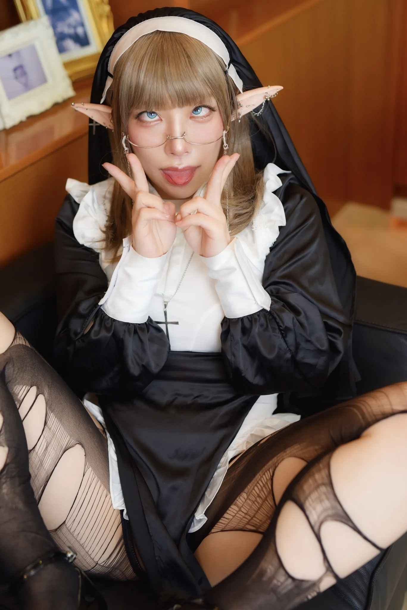 【無無田】エルフシスターの背徳的な誘惑