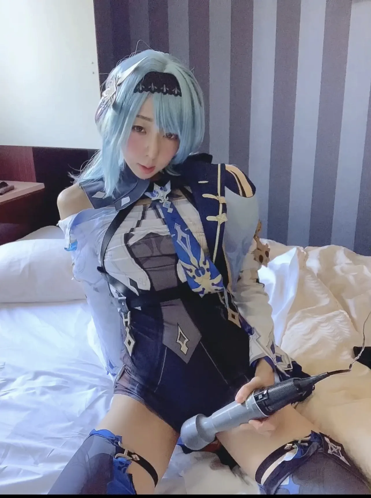 【潮吹きオナニー動画】潮吹き達成❤️おめでとう　ちっぱいわたしの乳首ばんそうこうひとりセックス動画。雨天まこ