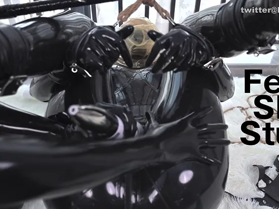 キキとカカ ラバーまみれのSMレズカップル Vol.2