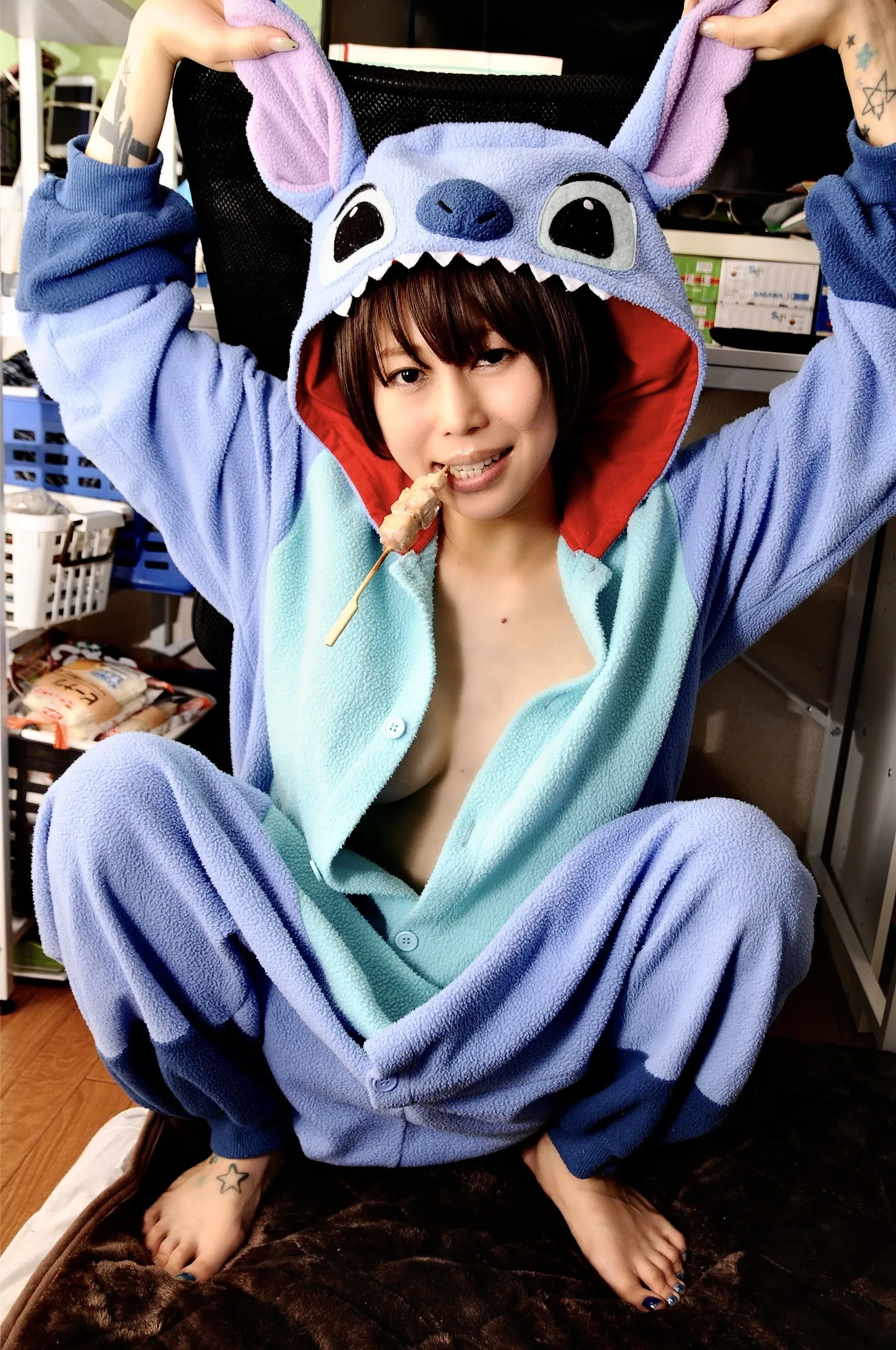 【あおひ様】幼馴染の家で泥酔した結果【スティッチ着ぐるみパジャマ】