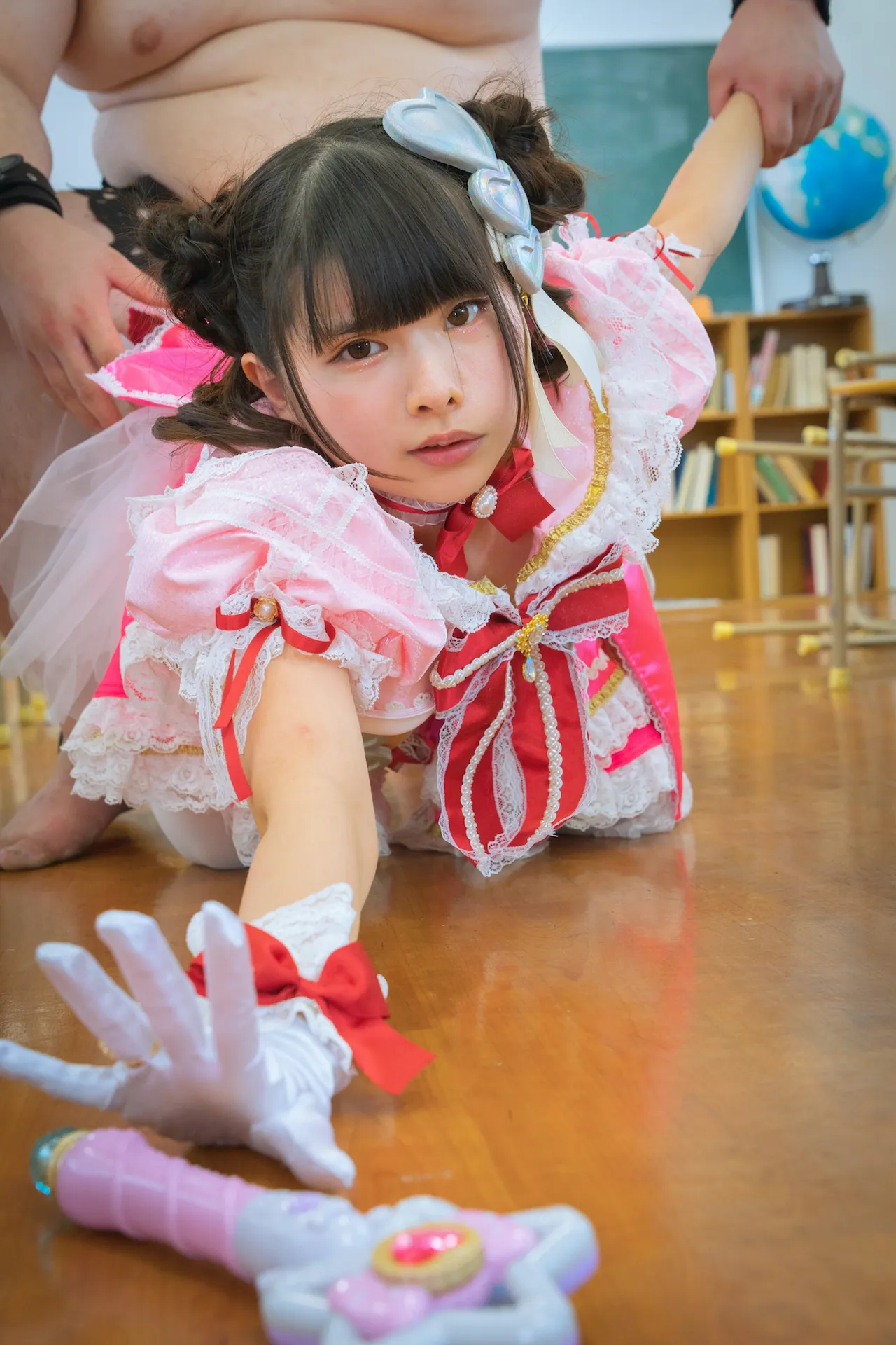 魔法少女めるにゃんvs怪人オーク　完全敗北