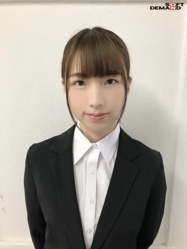 【花狩まい】現場裏でパソコンを叩くプロモーション部の若手女子社員に突撃！野球拳プロモーション部 岡副美紀