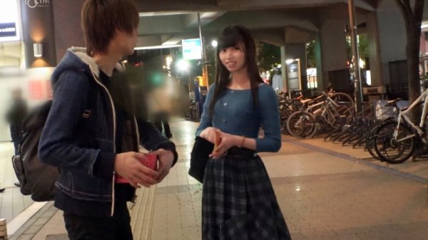 【塩見彩】マジ軟派、初撮。 1555 冬の始まりにお互いの身体で温めるにはエッチに限るw身体寄せ合ってたらいい雰囲気になっちゃって、奥にジンジンくる温め合う濃厚セッ●ス♪