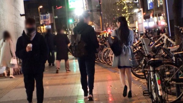 【森下まりこ】マジ軟派、初撮。 1590 アキバの路上でカイロ配り！会社帰りの美脚美女が罠にかかった！連れ込んだホテルでエロトーク…次第に気分も高揚していって…