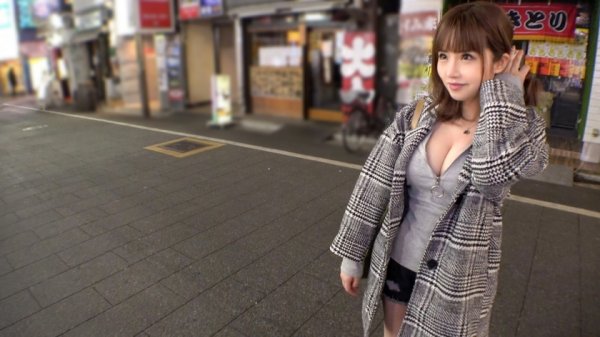 【伊佐木リアン】マジ軟派、初撮。 1593 「バレンタインは手作り派？or買う派？」の街頭インタビューにまんまと引っかかった神懸り美巨乳の美女♪激し目のスキンシップに口では抵抗してるくせに、お股は超ムレムレでエッチしたそうに腰を突き出しているwノッてきた彼女は男優の上に跨がりグラインド騎乗位で度肝抜くエロさでSEXを堪能www