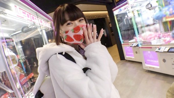 【楠美める】マジ軟派、初撮。 1671 UFOキャッチャーでぬいぐるみを取ってあげたらホイホイとホテルまで付いてきてしまったイマドキ女子を性態調査！「小さいから自信なくて…」と控えめな胸を気にする様にキュン死！