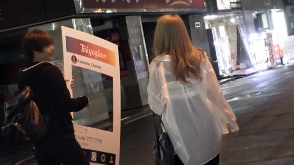 【朝陽えま】マジ軟派、初撮。 1638 『彼氏はいないがセフレはいる♪』性事情を赤裸々告白してくれる金髪美女！こちらのヤリたいオーラに当てられて、やんわりとSEXを受け入れる！日本人離れしたムッチリプリ尻の弾けっぷりを堪能せよ！！