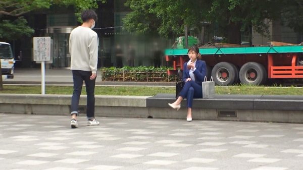 【初美ゆりか】マジ軟派、初撮。 1665 マジメな出来る女オーラがにじみ出るお姉さん、実はセフレ3人持ちのSEX好きで！？エロい雰囲気になるとすぐにゾーンに入ってしまうスケベっぷり！