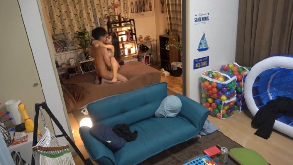 【咲田ラン】百戦錬磨のナンパ師のヤリ部屋で、連れ込みSEX隠し撮り 225 人懐っこいハーフ娘を部屋に連れ込み！敏感激イキボディで絶頂しまくり！イチャラブSEXを隠しカメラでREC！！