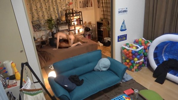 【咲田ラン】百戦錬磨のナンパ師のヤリ部屋で、連れ込みSEX隠し撮り 225 人懐っこいハーフ娘を部屋に連れ込み！敏感激イキボディで絶頂しまくり！イチャラブSEXを隠しカメラでREC！！