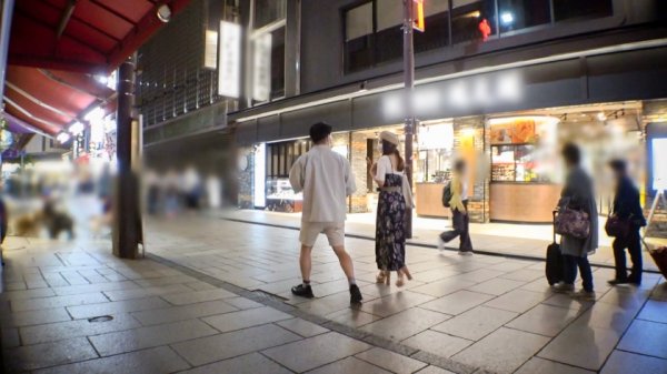 【潮崎ななみ】マジ軟派、初撮。 1720 『海外に行ったことある女子エロい説』こじつけ全開の話題をナンパした女に振ったら本当にエロかった！揺れる美乳と肉感のあるお尻！照れながらも快楽に負けて喘ぎまくる！