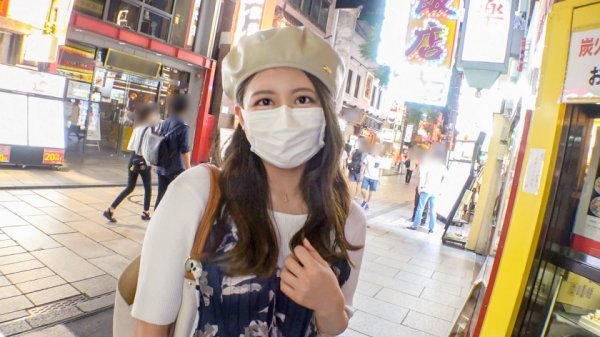 【潮崎ななみ】マジ軟派、初撮。 1720 『海外に行ったことある女子エロい説』こじつけ全開の話題をナンパした女に振ったら本当にエロかった！揺れる美乳と肉感のあるお尻！照れながらも快楽に負けて喘ぎまくる！