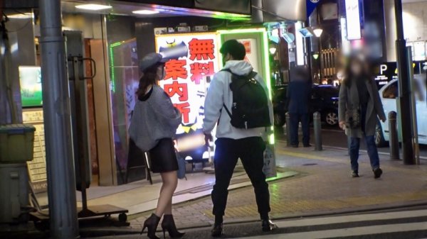 マジ軟派、初撮。 1723 「頼まれたら断れない性格で…笑」そんなこと言われて黙ってられるか！グイッと迫ると案の定カンタンにキスできたのでそのまま…。おっとりしてるのにSEXになると自ら腰を振るスケベっぷり！