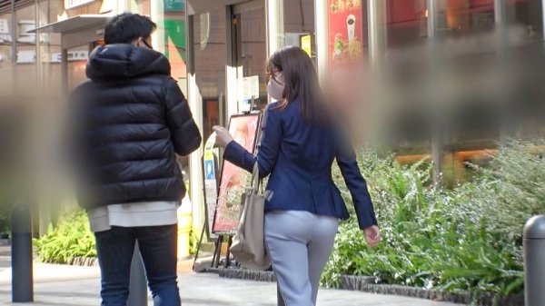 【美島由紀】マジ軟派、初撮。 1748 夜通し働いたお疲れお姉さんをナンパ！八重歯が可愛くて胸キュンしたのでホテルに誘ってほろ酔いにさせてみると…ムチプリのお尻が激エロ！バックや寝バックのシーンは必見！！