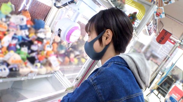 【浅井心晴】マジ軟派、初撮。 1749 立川で出会ったショートヘアーのお姉さんをナンパしてホテルへ！吸い付くような色白美肌ボディを撫で回し…平日の昼下がり、初対面の男女がベッドの上でまさぐり合う…