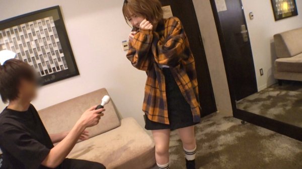 【星井ゆら】マジ軟派、初撮。 1738 真っ白な肌！ピンク色乳首！モチモチ美尻！電マでイタズラしてたら発情しちゃってSEX！感度抜群で中イキしまくり！弾ける尻肉がエロすぎて興奮必至！