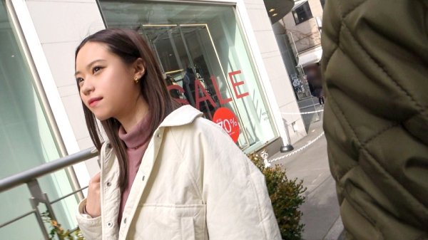 【園田ひなの】マジ軟派、初撮。 1771 【まるっと肉厚いい美尻】広告代理店に務めるバリキャリ美女をナンパ！「強引に来られると弱いかも…」なんて言われたら黙っちゃいられない！部屋に二人っきりにさせて男優に口説かせると即堕ちしてSEX！