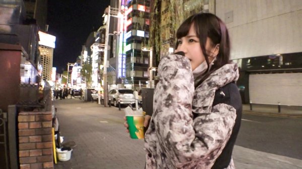 【柊亜美】マジ軟派、初撮。 1795 彼氏に浮気されてイライラ…ナンパ待ちの女子をホテルに連れ込み！やいやい楽しそうだったのにいざSEXになると恥ずかしそうな表情…しかしマッチョ男優の執拗な責めと激ピストンで快感の渦へ！