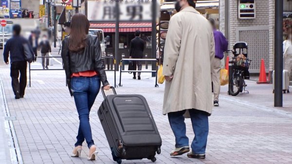 【福田もも】マジ軟派、初撮。 1800 スレンダーちっぱいお姉さんを渋谷ナンパ！さすがはメイクアップアーティスト！本人も激かわ！AVの話題からSEXへ！キレイな体は快感に打ち震えて中イキ連発！