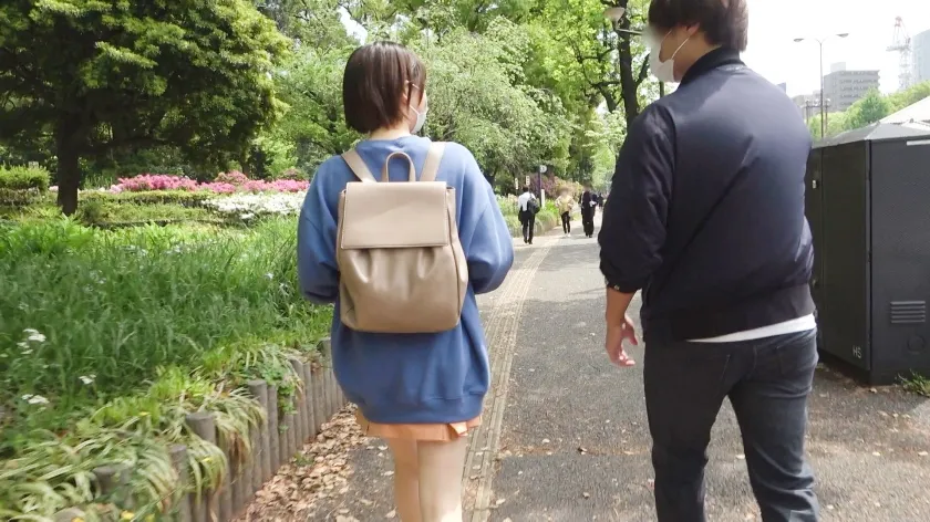 【春川ひなた】マジ軟派、初撮。 1825 天真爛漫な笑顔が可愛らしい現役JDをナンパ！お悩み調査で打ち明けられる彼氏いない系女子の性事情！大きめ乳輪おっぱいを揺らしてマン汁ダラダラで感じまくる！