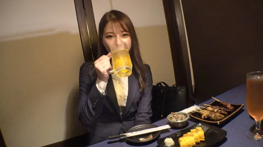 【百瀬きい】マジ軟派、初撮。 1833 【破れたパンスト×スベスベ美尻】仕事帰りのお姉さんを渋谷でナンパ！上京したばかりで友達のいない寂しさを埋めるため…？お酒を飲んで仲良くなった男優に即カラダを許すのだった！