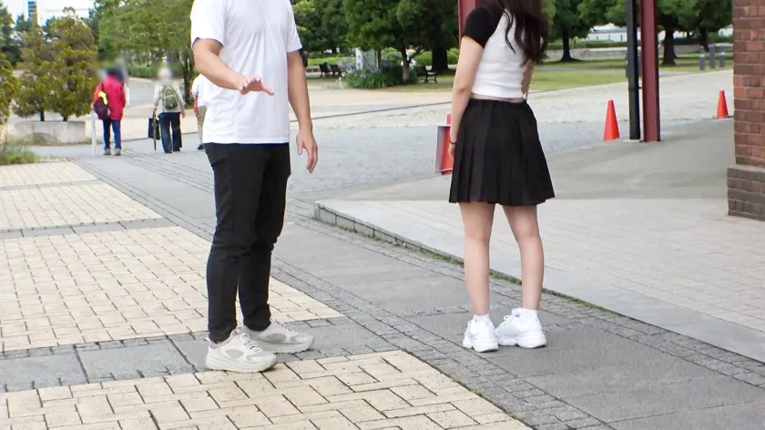 【茅野亜美】マジ軟派、初撮。 1867 現役女子大生をインタビューと称して横浜でナンパ！「Hなのも撮らせてくれない？」と撮影交渉すると…？友達と遊ぶ前に顔射されてニッコリ♪