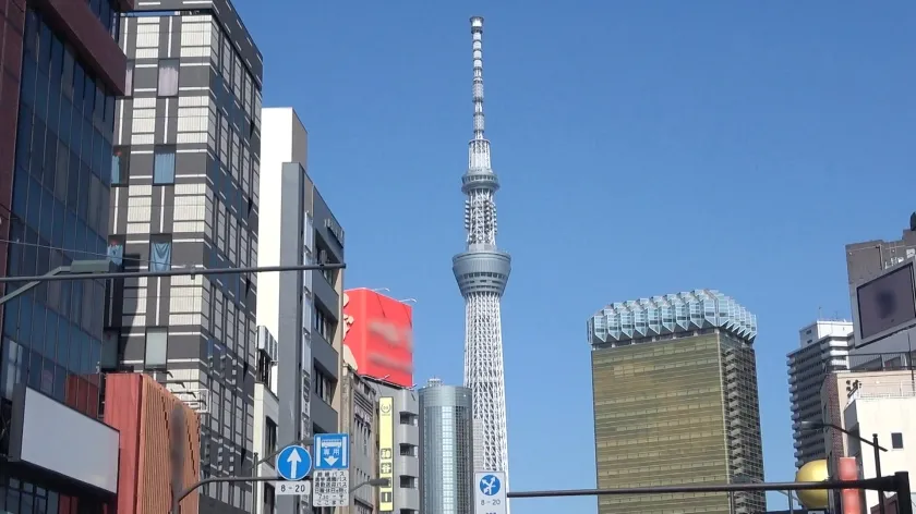 【優里なお】マジ軟派、初撮。 1874 『ちょっと当たってる～w』マッチョ男優に抱きつかれ発情してしまう超美人キャバ嬢！男が喜ぶツボを完全にわかってる彼女は、前戯でも本番でもいい反応を連発！楽しそうにSEXに興じる姿にきっとあなたも彼女のトリコ！キャバ嬢ってすげぇ！