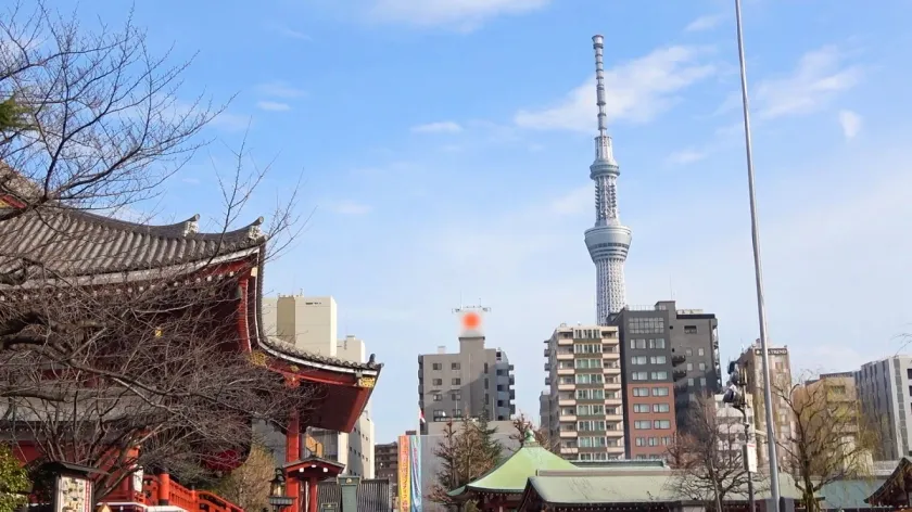 【泉田栞】マジ軟派、初撮。 1922 【イキすぎる巫女バイト娘】浅草でナンパした大人しそうな清楚娘！超がつくほどビンカンで電マを当てられる度に絶叫して絶頂！おまけに潮吹きも！？楽しくなちゃった男優に攻められまくって困惑の連続イキ！膣奥突かれてさらにイキまくり！もはや心配になるレベル…