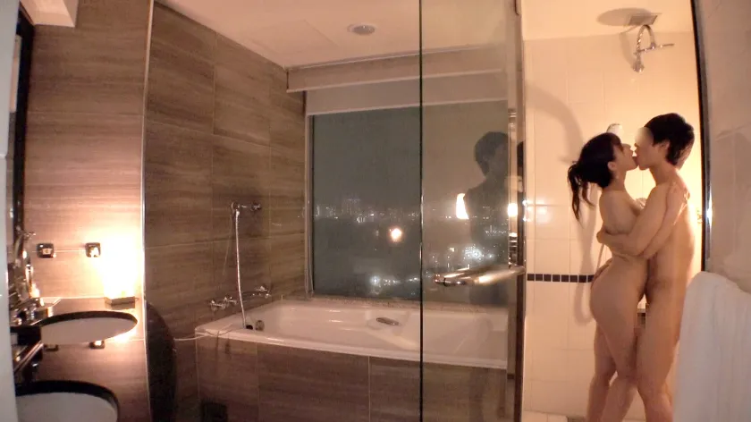 【ここな友紀】ラグジュTV 1646 昼間は清楚な美人教員、夜は妖艶なテクニックで男を骨抜き！濃厚なキスを交わしながら徐々に露になっていくイヤらしい本性。男のピストンを受け入れれば恍惚の表情を浮かべて喘ぐ！