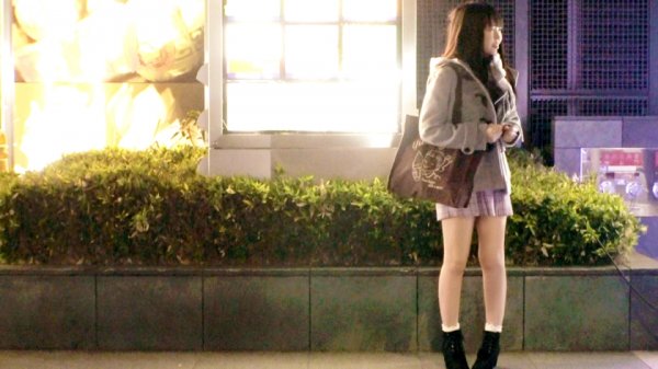 【桜井千春】【めちゃカワ美少女】19歳【笑顔が癖になる】ちはるちゃん参上！将来声優になりたい彼女の応募理由は『最近、腹ペコで…』男は食べ物？特に【手マン】されたい青春ドマン中の19歳！小さく狭い膣をデカチンで何度も突かれ激イキ絶頂！とにかく可愛いくてエッチな美少女の悶絶SEX絶対に見逃すな！