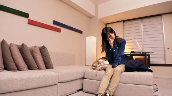 【星村真琴】【超むっつり級】30歳【ドマゾ奥様】まこさん参上！スーパーで品出しをしている彼女の応募理由は『ヘソ・クリを貯めたくて…』旦那には秘密でAV出演！【締りのいいスレンダーBODY】とにかく感度が異常に高い【敏感人妻】即イキ体質！【痙攣足ガクガク】巨根をパイパンおマ○コにねじ込まれ何度もガチイキするドすけべ奥様のSEX絶対に見逃すな！