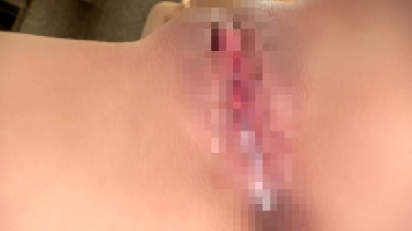 【肉食美女】【谷間に注目♪】頭の中はエロい事で埋め尽くしている「あや」ちゃん参上！普段から男性とお相手いているから色々とお手の物♪最近の趣味は『童貞を美味しくいただく♪』肉食全開の彼女は『男優のチ●ポに挑戦してきた！』【ゴッドハンド】【ガニ股スパイダー騎乗位】貪るセックスに驚愕の嵐！えげつない腰つきはグアングアンとエロ過ぎる！彼女自身は「セックスはヤルかヤラれるか」絶対に負けられないSEXを見逃すな！！