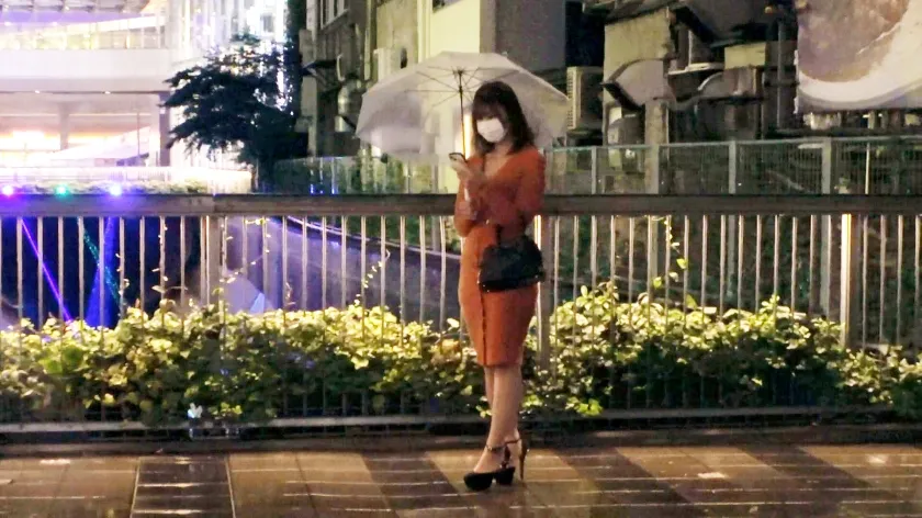 【夏川あゆみ】【色気MAX】【Gカップ】これでもかと谷間を見せつける美女が登場！テニスのインストラクターがどうして？「性欲が強いかも…テニス後はめちゃくちゃムラムラします♪」テニスラケットではなくて、チンポを握り快感を狙い打つw【暴れる巨乳】【美尻】見事なチンポ捌きの神パイズリに、ピストンするたびに乱れまくるGカップ、イクほどにハリが増す美尻など彼女のポテンシャルはもうウィン●ルドン級！テニスウェアを乱しイキまくっているSEXを見逃すな！！