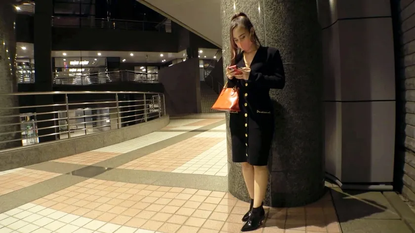 【アリス・エルナンデス】【美人ハーフ】【魅惑のダンサー】日本とブラジルのハーフ美女が登場！応募理由は「日本のAVとエッチはどんなものか知りたい♪」モザイクの向こう側の世界を見てみたいらしい！？要する日本のエッチに興味深々w観るより自分の身体で感じ学びに来ましたw【プリ尻】【3P】艶めかしいウエストラインに極上な美尻っと本職のダンサーならではの魅惑のボディがここに！パイパンま○こをピストンするたびにスレンダーボディが美しい曲線美が魅了する！どこを刺激しても極上の感触でうっとりさせてくれる事間違いなし！貪りつくように二人の男性を交互に味わうブラジルの情熱的なSEXをを見逃すな！