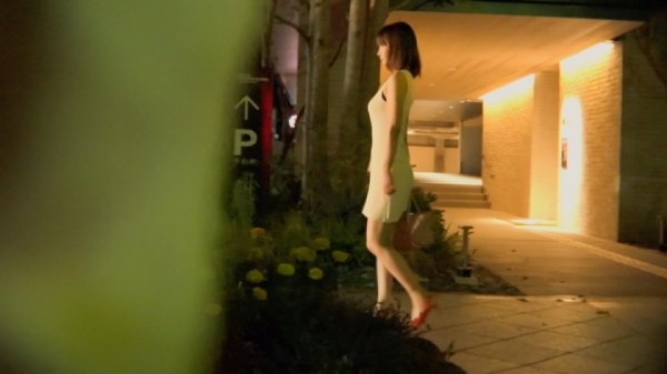 【鈴菜愛音】【首絞め哀願×マゾイキ】【恍惚の放尿】酒グセも男グセも悪い超美スタイル人妻！！既婚者なのに合コンで男を漁るドスケベ主婦がドM本性むき出しの性欲解消なま中出しSEX！！