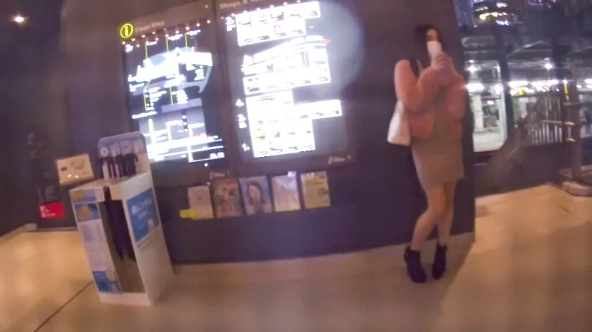 【パパ活アプリマッチング素人ハメ撮り流出】【パパ活潜入・ゆーりちゃん編】乳首が敏感すぎるおじさん好きアパレル店員にどっぷり生中出し！！