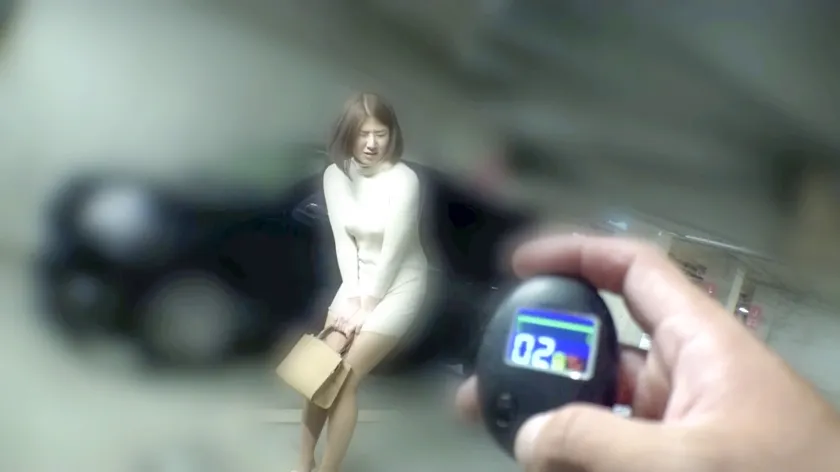 いちゃはこっ！ 性に飢えた不倫妻いちゃラブ頂上決戦 SSS美BODY人妻・ひかりさん＆旦那に内緒で中出しさせるドM妻・みりあさん 妃ひかり 深美みりあ