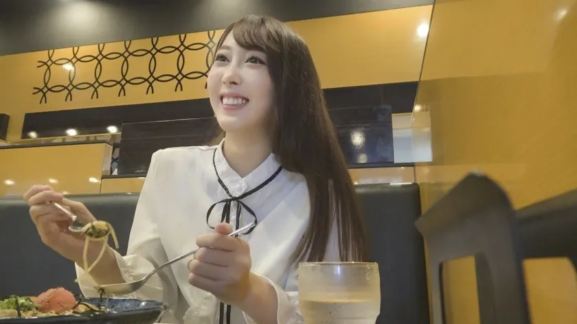 清楚系なのに潮吹きすんごい22歳美脚OLみずき(22) 咲野瑞希