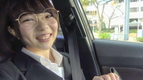 ふわふわJカップ爆乳就活生 ビバ！不純異性交遊 初愛ねんね