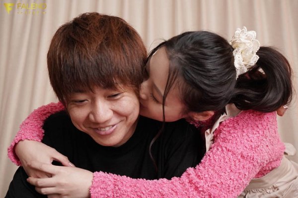 ボクのツンデレ彼女はプリ尻の顔騎好き オフィスではドS女上司、自宅では癒し系の可愛い彼女 吉高寧々