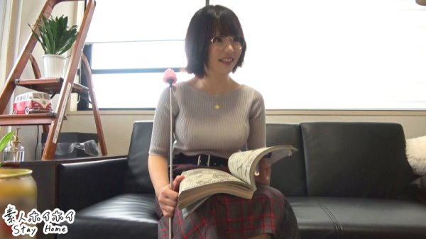 【初愛ねんね】UI(20)【素人ホイホイStayHome／自宅連れ込み／なし崩し／おうちでヤろう／美少女／清楚／巨乳／めがね／顔射／ハメ撮り／マッチアプリ／女子大生／個人撮影】