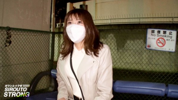 【春日えな】【春麗】【大発掘！神尻美少女】余分な前説、ヌルい前戯、一切無し！！イキなりフルスロットルで、ノリが良過ぎるアパレル店員をイカせまくるッ！！！「気持ちイイっ気持ちイイっ！！わけわかんないっ！！気持ち良過ぎる！！！！」神尻チュ●リーはヤリマンSEXジャンキー！！卑猥なエロケツをヤリまくれば膣中でイキまくりながら半狂乱状態へ！！！極秘ルートで発掘したガチ素人が百烈ピストンで絶頂をひたすら繰り返す！！！！