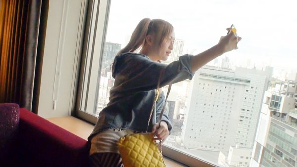 【葉月もえ】【即イキ潮ギャル】イ○スタグラマー令和最強ヤリマンGALをSNSナンパ！セフレの人数は計算不能☆イケメンと即パコり出して大暴走イチャラブ中出しヒュイゴー！！【中出し2発×顔射1発】