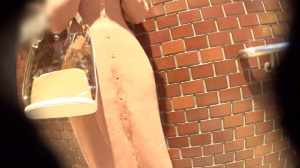 【斎藤みなみ】上品なピアノ講師がシーツぐしょ濡れお漏らしSEX！！パパ活慣れしたスレンダー女子のオクチに暴発！無許可の中出し2連発！！